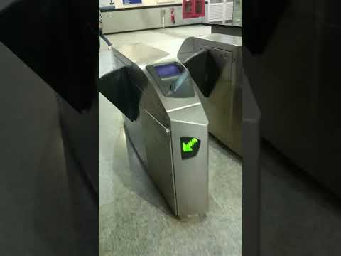 How to use Metro Card/tokan for Entry or Exit #metrotrains #metrocard #token #tokenm#trend #trending